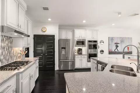 Kitchen - 5515 Elden Trl, Pasadena, TX 77505 photo 2 of 3