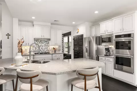 Kitchen - 5515 Elden Trl, Pasadena, TX 77505 photo 1 of 3