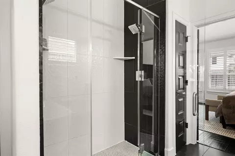 Bath - 5515 Elden Trl, Pasadena, TX 77505 photo 6 of 6