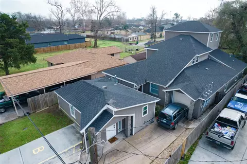 2010 Caplin St, Houston, TX 77026
