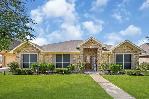 6810 Arlington Dr, Manvel, TX 77578