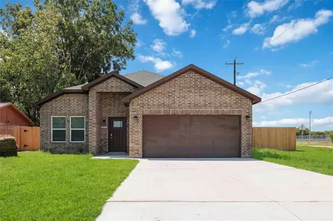 7313 Wren Cir, Texas City, TX 77591