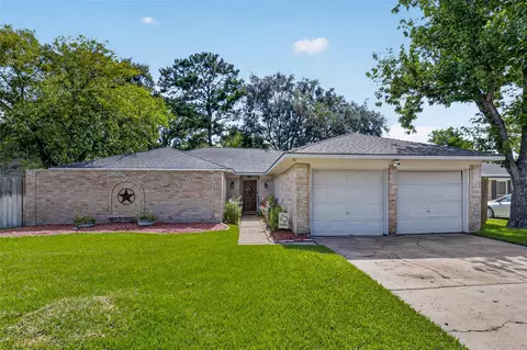 5015 Blueberry Hill Dr, Houston, TX 77084