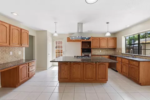 Kitchen - 2726 Alderleaf Pl, Spring, TX 77388 photo 4 of 4