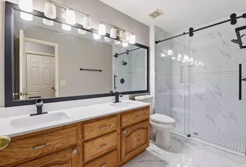 Bath - 2726 Alderleaf Pl, Spring, TX 77388 photo 4 of 4