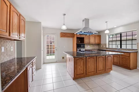 Kitchen - 2726 Alderleaf Pl, Spring, TX 77388 photo 2 of 4