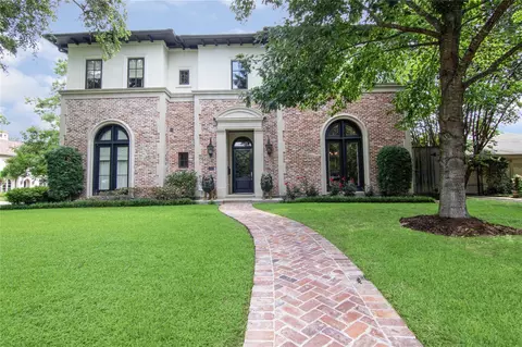 3503 Newcastle Dr, Houston, TX 77027