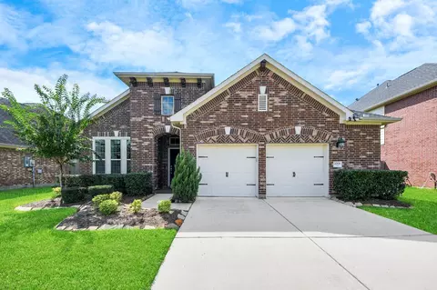 2008 Granite Pass Dr, Pearland, TX 77581