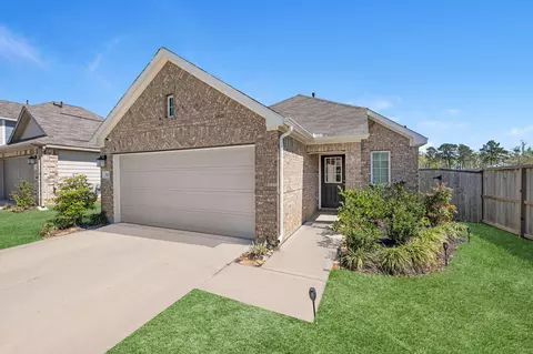 721 Roaring Falls Dr, Willis, TX 77378