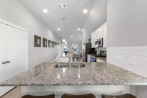 Entry Way - 721 Roaring Falls Dr, Willis, TX 77378 photo 4 of 7