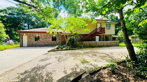 19639 Maple Ln, New Caney, TX 77357