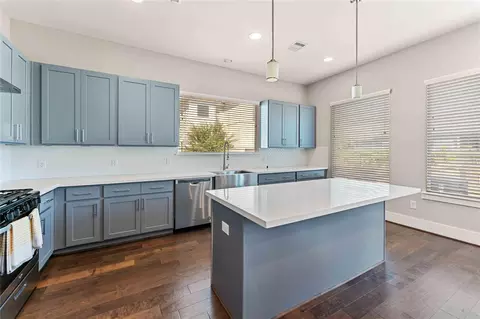 434 Yale Oaks Ln, Houston, TX 77091