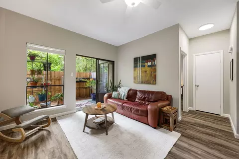 5001 Lamonte Ln #5, Houston, TX 77092