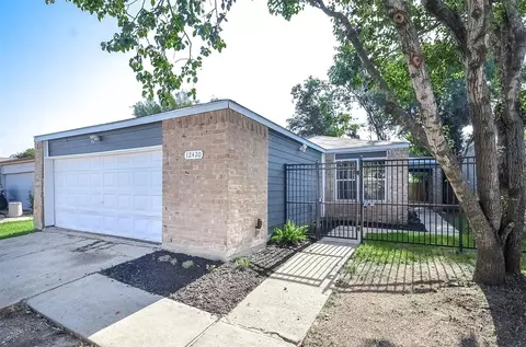 12420 Newbrook Dr, Houston, TX 77072