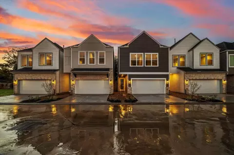 11326 Stonework Grove Ln, Houston, TX 77076
