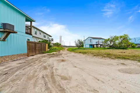 4030 Summit Dr, Corpus Christi, TX 78418
