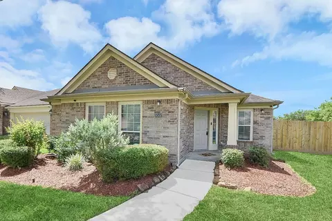 9302 Water Edge Point Ln, Humble, TX 77396