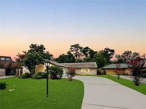 16430 York Minster Dr, Spring, TX 77379 photo 1