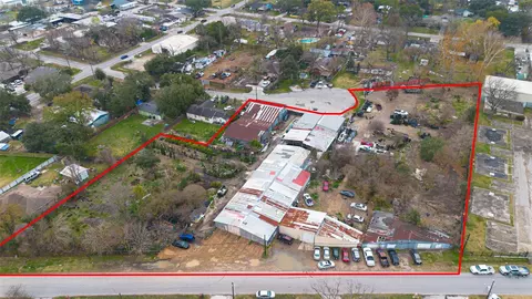 521 Blue Bell Rd, Houston, TX 77037