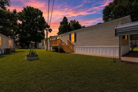 13053 Oak Manor Ct, Willis, TX 77318