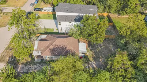 5214 Higgins St, Houston, TX 77033
