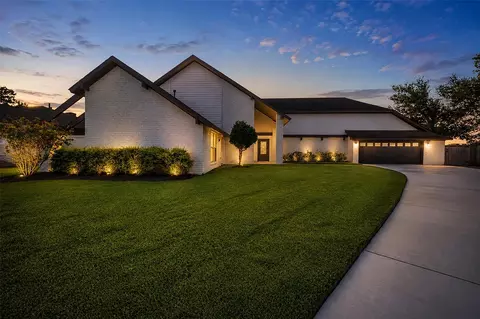 3122 Audubon Ct, Sugar Land, TX 77478