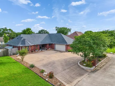 1717 24th Ave, Texas City, TX 77590