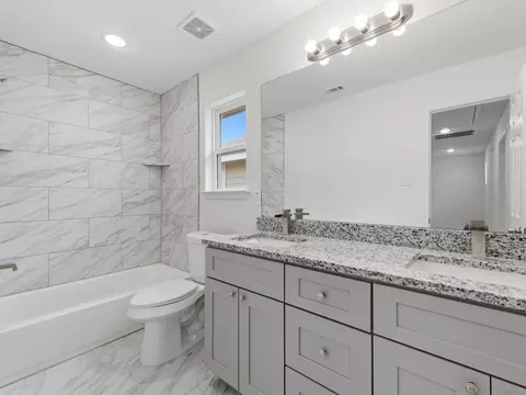 Bath - 2811 Bowlin Leaf Ln, Houston, TX 77014 photo 4 of 4