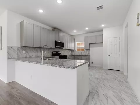 Kitchen - 2811 Bowlin Leaf Ln, Houston, TX 77014 photo 1 of 3