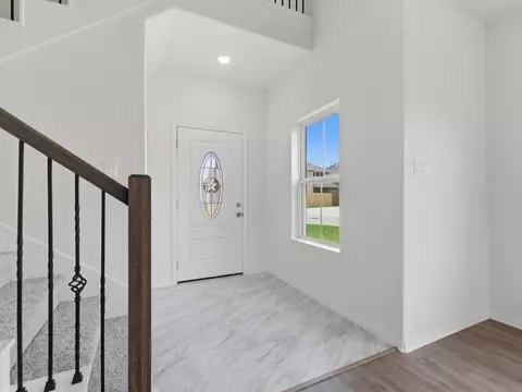 Entry Way - 2811 Bowlin Leaf Ln, Houston, TX 77014 photo 2 of 3