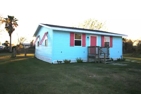 1061 Oneil Rd, Crystal Beach, TX 77650