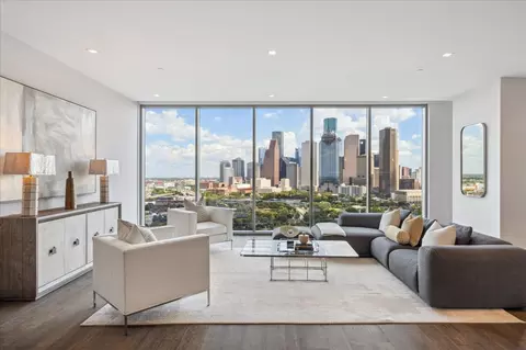 1711 Allen Pkwy #1805, Houston, TX 77019