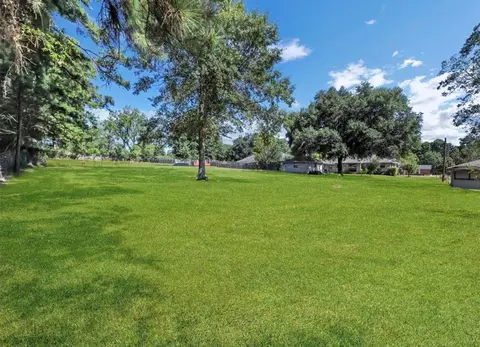 Exterior - 70 E Post Oak Ln, Shepherd, TX 77371 photo 6 of 8