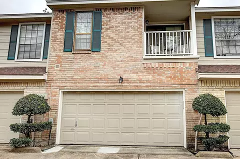 2220 Bering Dr #13, Houston, TX 77057