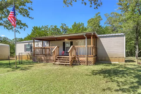 3940 Davis Rd, Muldoon, TX 78949
