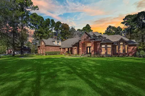 11302 Lake Forest Dr, Conroe, TX 77384