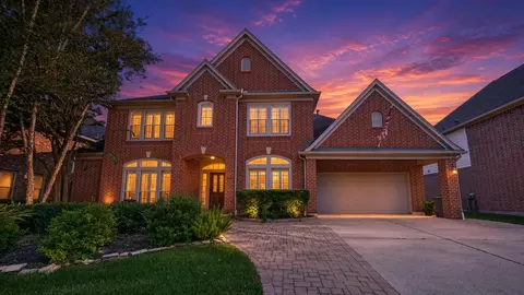 2321 S Lake Dr, League City, TX 77573