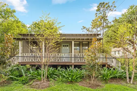 809 Woodrow St, Houston, TX 77006