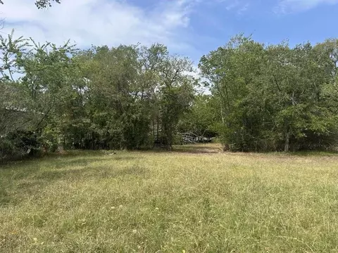 1118 Norris St, Commerce, TX 75428