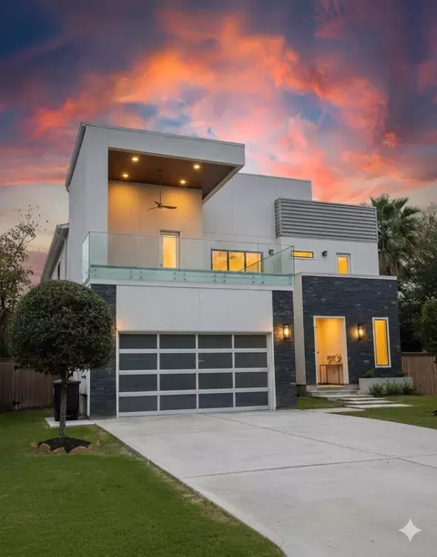 2214 Hewitt Dr, Houston, TX 77018