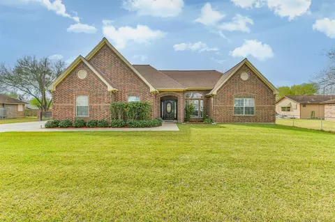 1925 42nd Ave N, Texas City, TX 77590