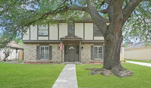 6811 Falling Waters Dr, Spring, TX 77379 photo 1