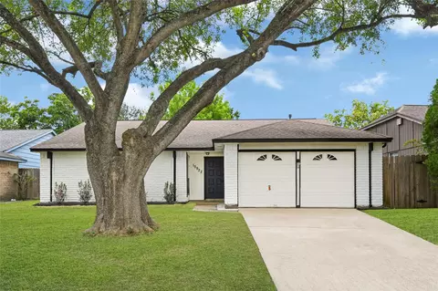 15922 Beechnut St, Houston, TX 77083