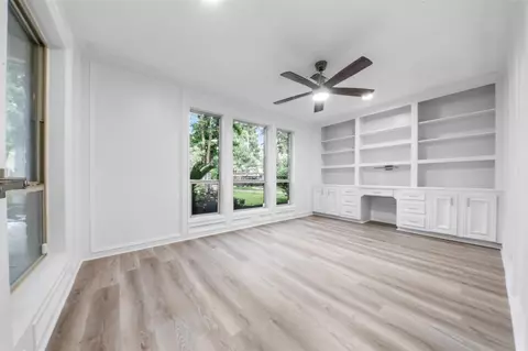 Living - 9543 Enstone Cir, Spring, TX 77379 photo 6 of 8