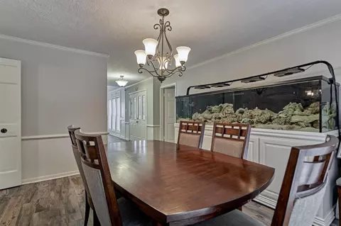 Dining - 6522 Castle Pine Ln, Spring, TX 77379 photo 4 of 6