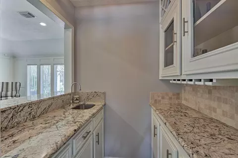 Kitchen - 6522 Castle Pine Ln, Spring, TX 77379 photo 6 of 6