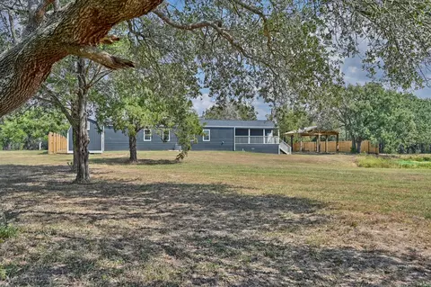 9137 Conner Rd, Washington, TX 77880