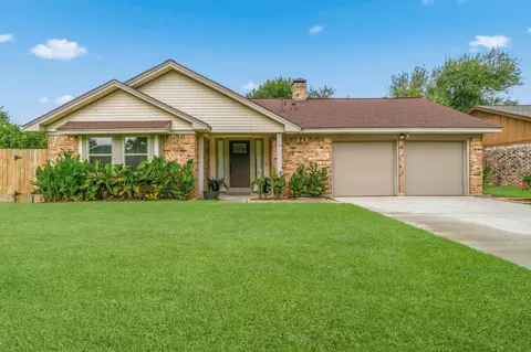 16303 Deer Lick Dr, Houston, TX 77090