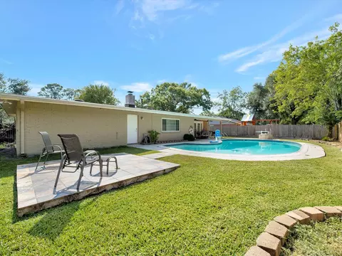 1615 Redway Ln, Houston, TX 77062