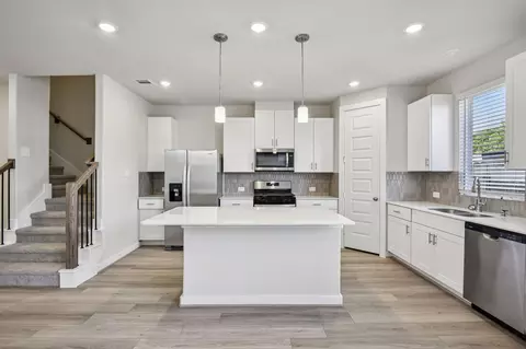 3213 Quiet Sunset Dr, Houston, TX 77080